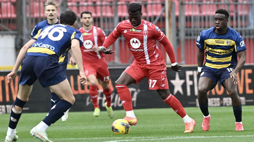 กัลโช่ ซีรีย์ อา อิตาลี : Monza VS ปาร์มา