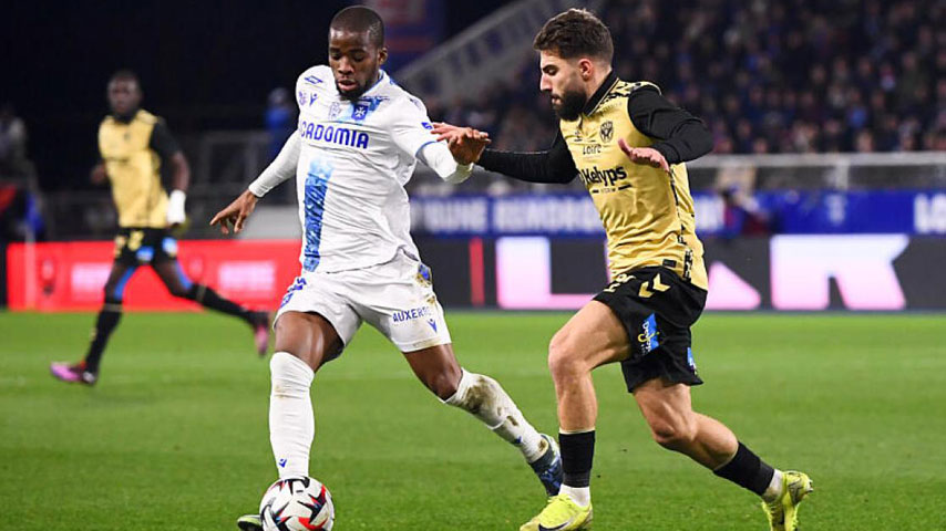 ลีก เอิง ฝรั่งเศส : แซงต์ เอเตียน VS Auxerre